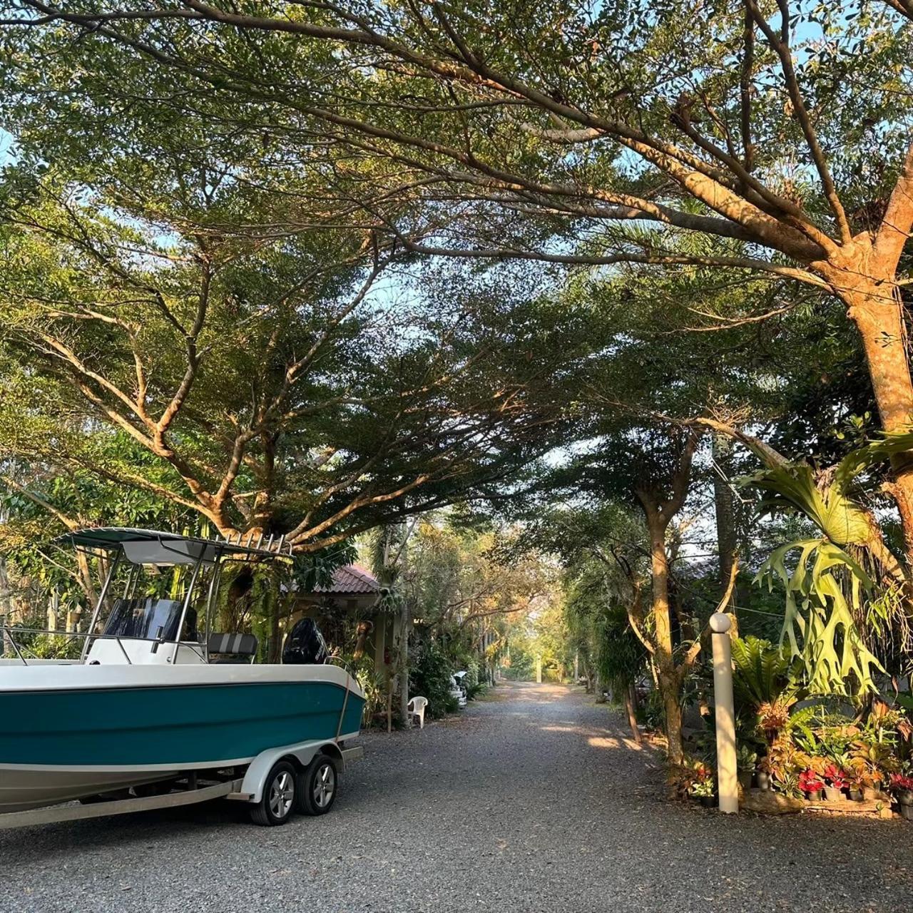 Big House Resort Trat Buitenkant foto